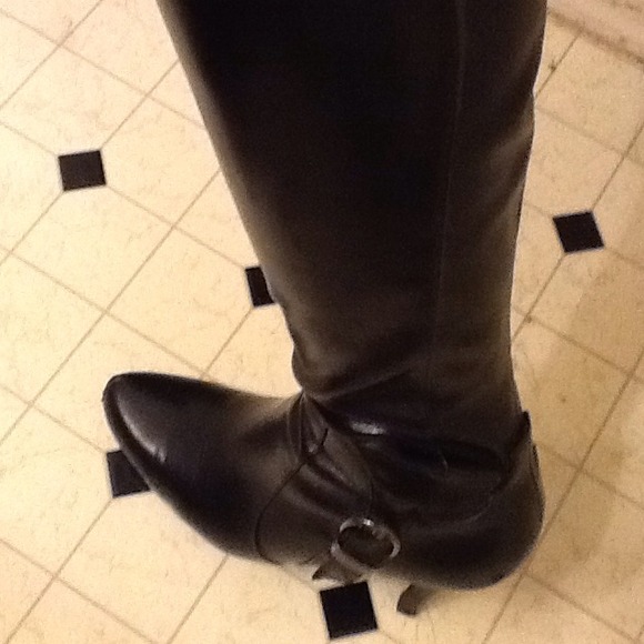 Leather boots