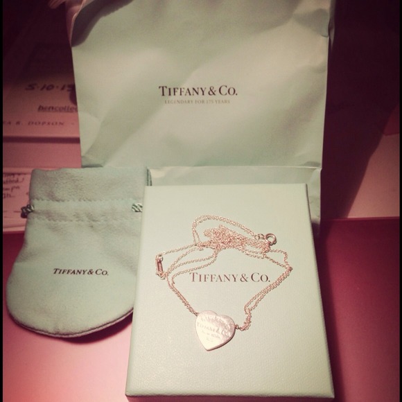 ☀Sold☀Authentic Tiffany necklace