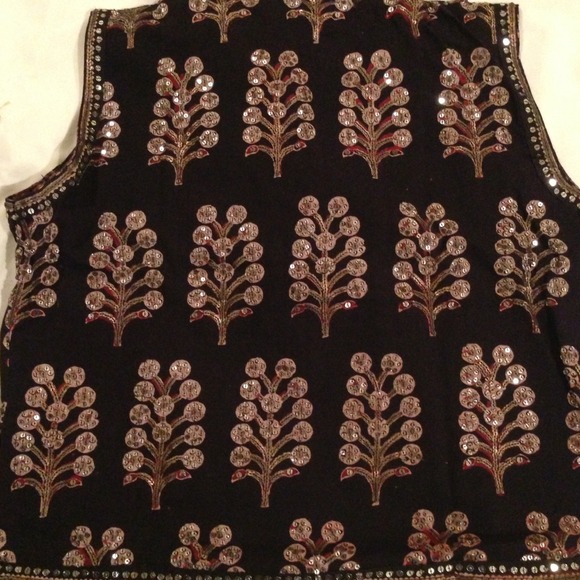 Top - Picture 3 of 4