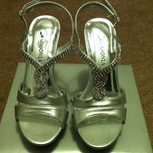 Silver elegant shoes!