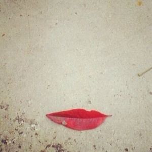 Lips or leaf