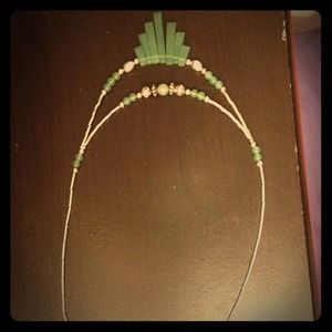 ❤SOLD IN BUNDLE❤ Jade and silver necklace