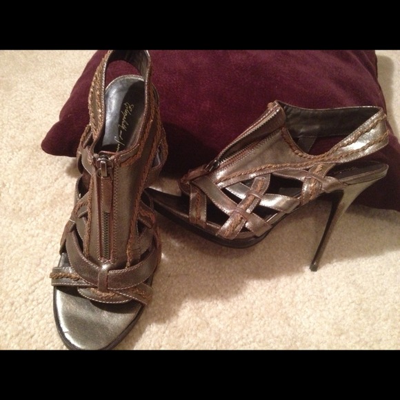 Antique Gold Sandals. $125 - Picture 3 of 4