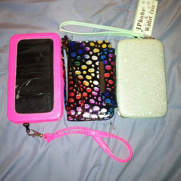 IPhone wristlets :D