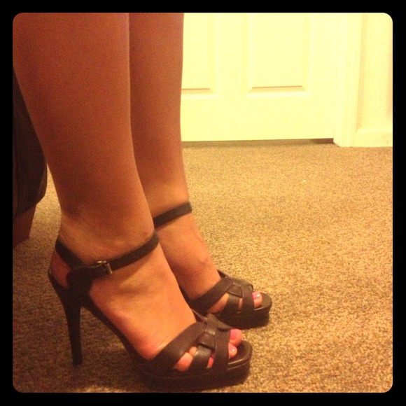 Gorgeous Brown leather sandals