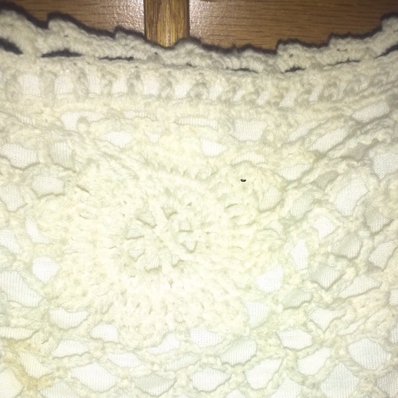 Embroidered top - Picture 2 of 3