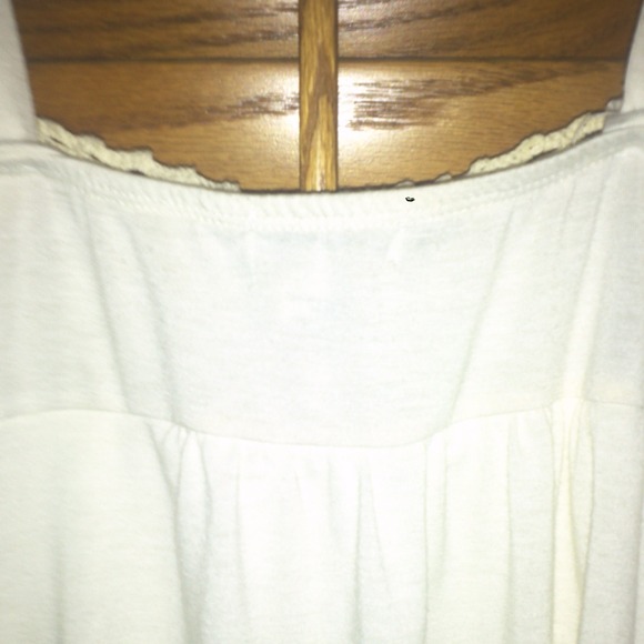 Embroidered top - Picture 3 of 3