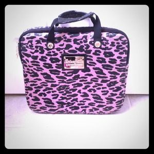 Betseyville bag.  Perfect.