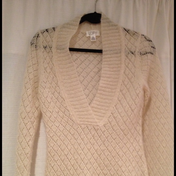 Sold/Trade @mayra Ann Taylor Loft Sweater w/ Gold