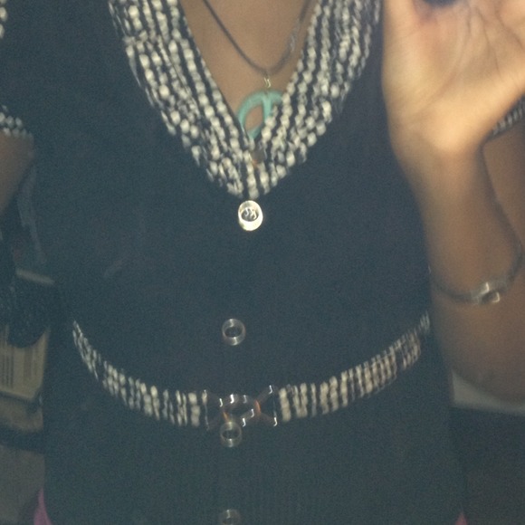 Black and White shirt. 🔳