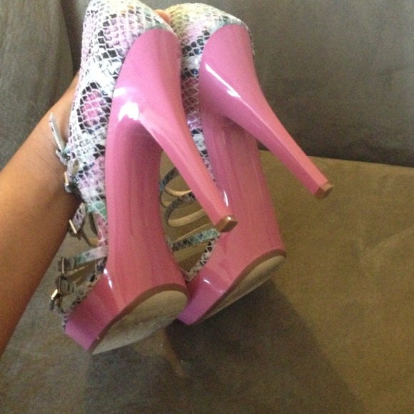 🚫NO LONGER AVAILABLE🚫Buckle sandal heel - Picture 5 of 5