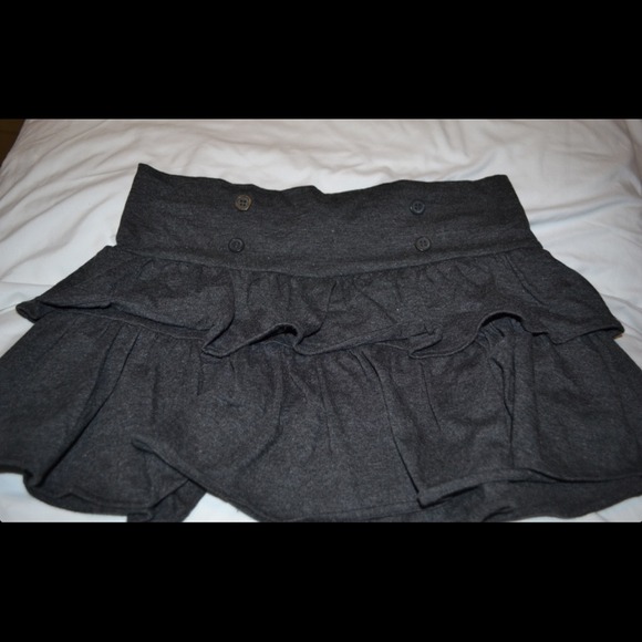 SOLD!!!3-ways-to-wear Skirt - Picture 4 of 4