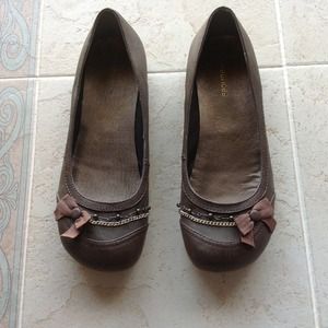Brown Maurice's flats