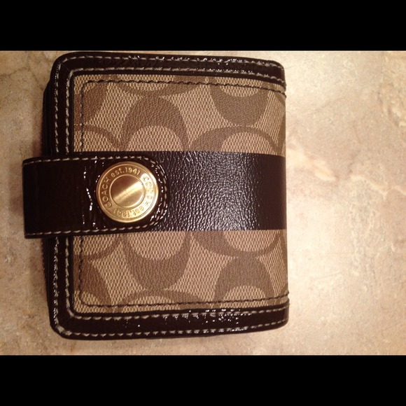 Coach bill folded wallet *sold*
