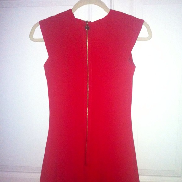 Calvin Klein size 0 red dress only wore once 💃