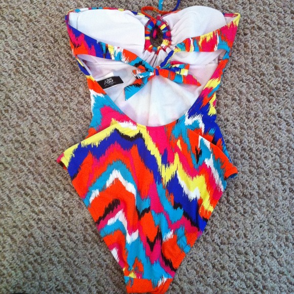 Bathing suits - Picture 2 of 2