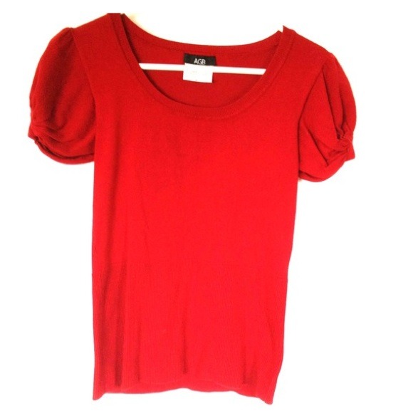Red top - Picture 4 of 4