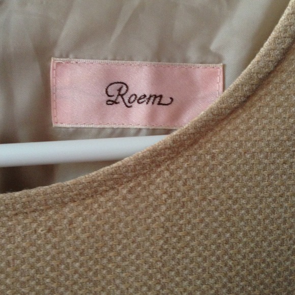 Roem ( Korea) dress. Never worn! - Picture 2 of 3