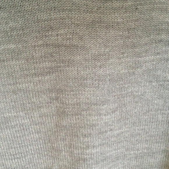 Sweaters - Picture 4 of 4