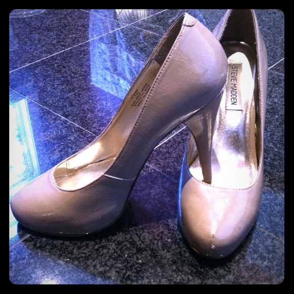 Steve madden nude heels