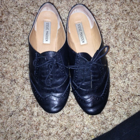 Steve Madden Oxfords (Leather)