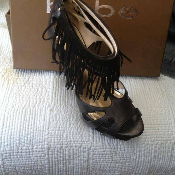 BeBe size 10 suede/leather sandal - Picture 2 of 2