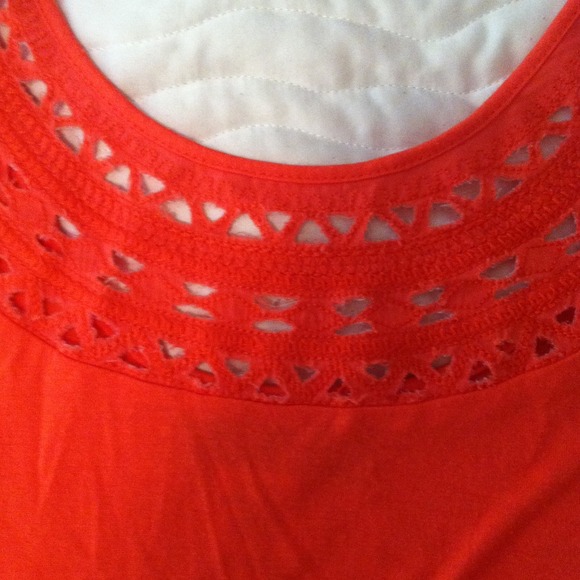 Coral Top - Picture 2 of 3