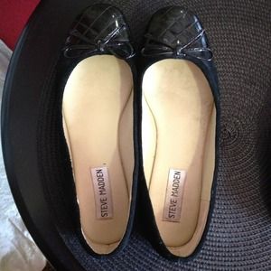 **Traded**Steve Madden size 6  1/2M black flats
