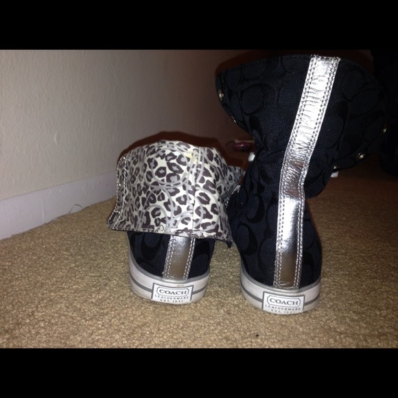 Coach shoes size 7. High or low top - Picture 2 of 3