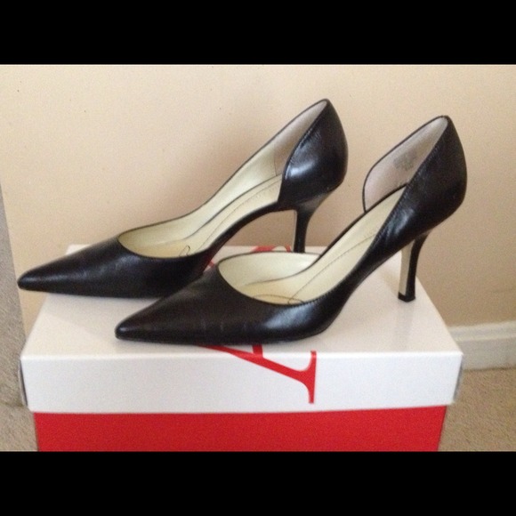 ⛔SOLD in bundle⛔Anne Klein black pumps