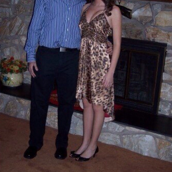 Beautiful cocktail dress or homecoming dress - Picture 3 of 4