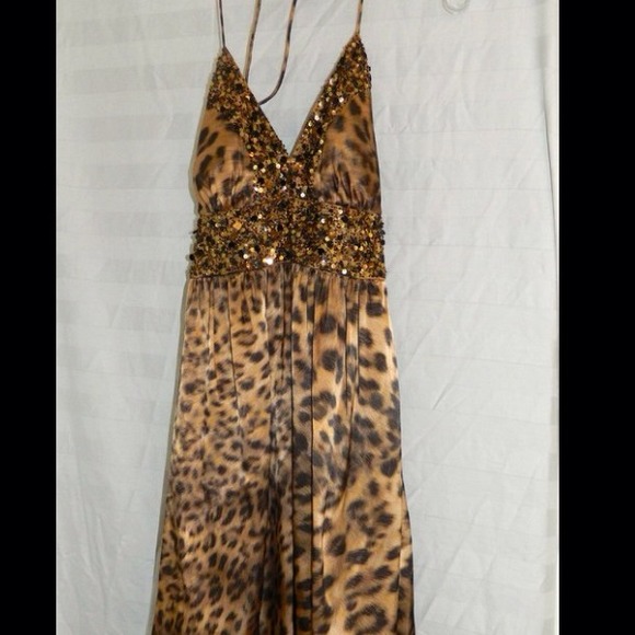 Beautiful cocktail dress or homecoming dress - Picture 1 of 4