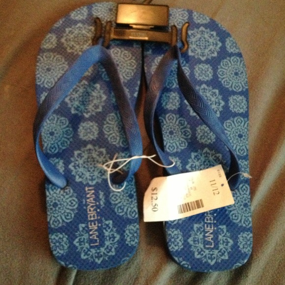 Lane Bryant flip flops