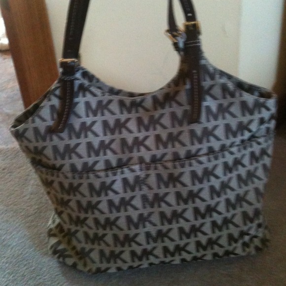 Michael Kors purse