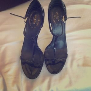 Auth Prada Black Patent Leather Stiletto Heels