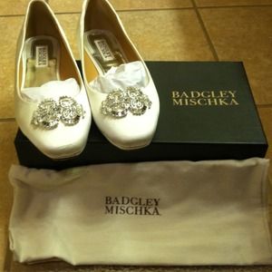 White Badgley Mischka flats in excellent condition