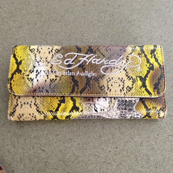 Wallet - Picture 1 of 4