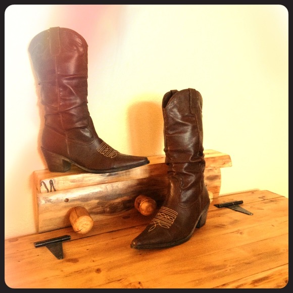 Sexy Brown Leather CowGirl Boots!;)