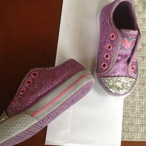 Not For Sale. Bought from bea520 and I'm not happy