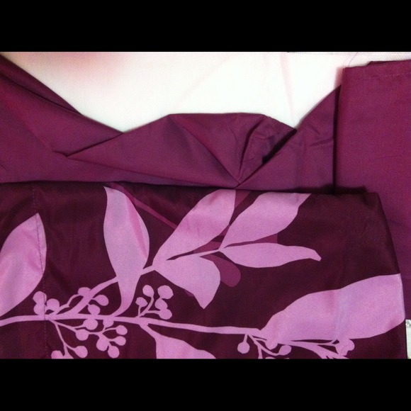 NEW Twin bed skirt and pillowcase