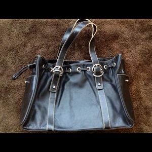 Handbags - KENNETH COLE classy black handbag Handbags - KENNETH COLE classy black handbag