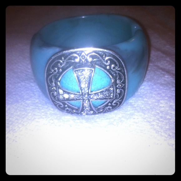 oversized cuff