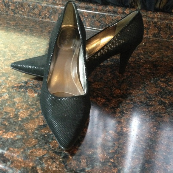 RESERVED Calvin Klien pointy toe pumps