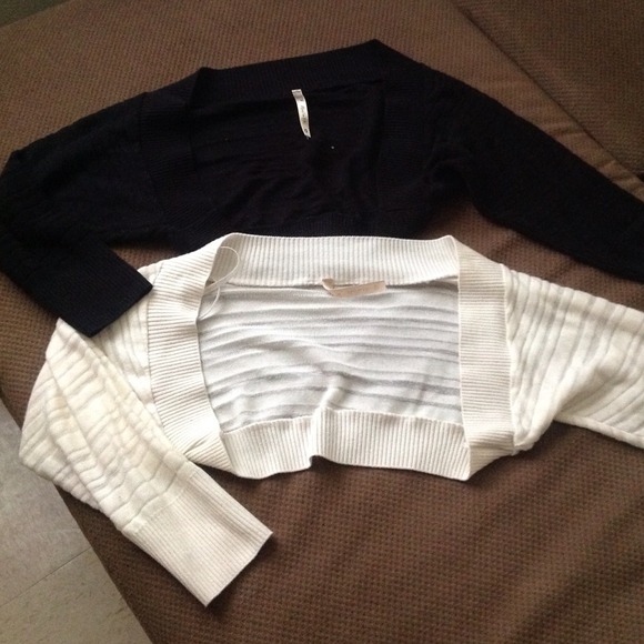 💢SOLD💢2 crop shldr cover ups.