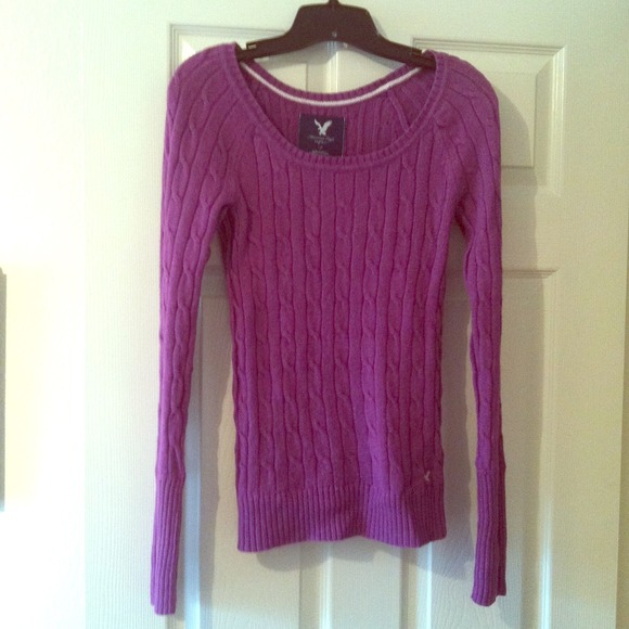 *Sold* American Eagle Purple Scoop Neck Sweater