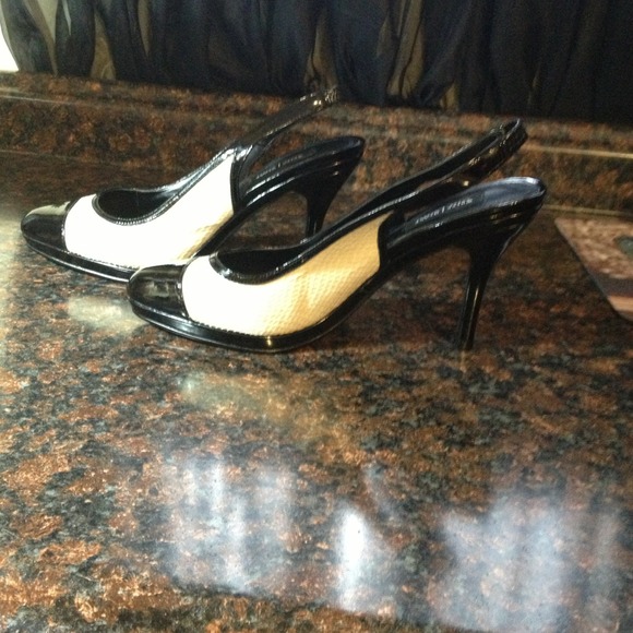 REDUCED Sling back heels - Picture 2 of 2