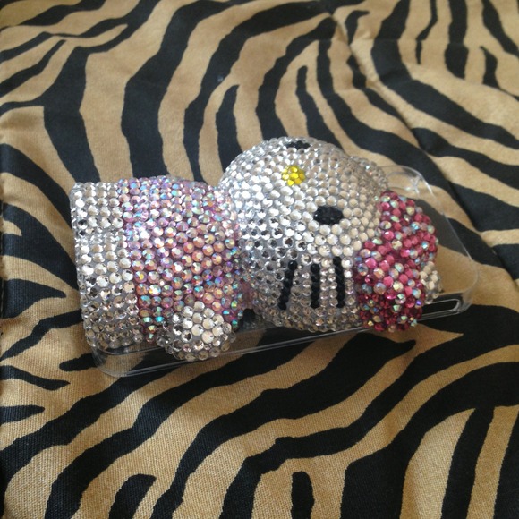**NOT YET MADE** Custom Bling Hello Kittty Case - Picture 2 of 3