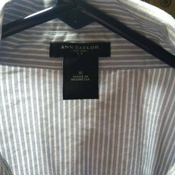 Button down Ann Taylor Oxford - Picture 2 of 3