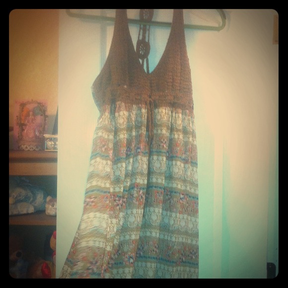 floorlength dress