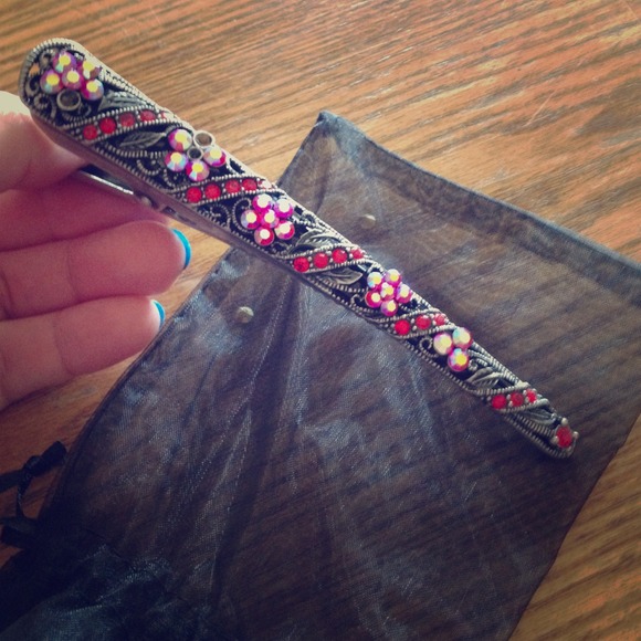 Silver hair clip